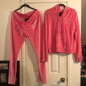 NWOT Vs Pink Velour Suit!!!